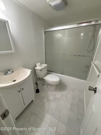 $1,100 | 1704 Summit Pointe, Scranton, PA 18508