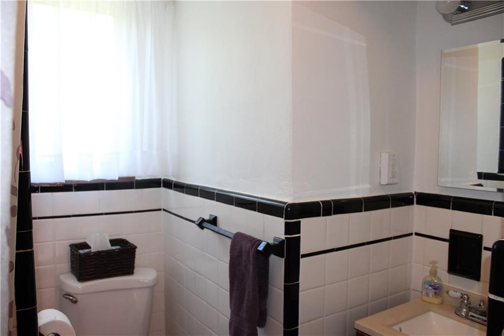 223 Hester Avenue McKees Rocks, PA 15136 - Photo 14 of 24