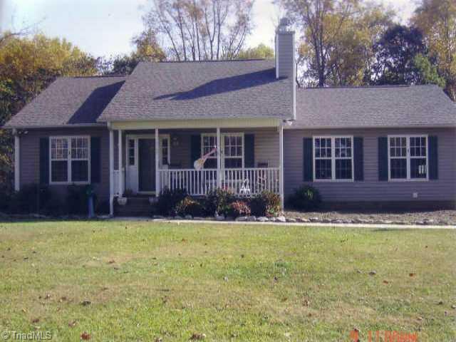 267 Robbins Road Winston-Salem, NC 27107 - Photo 1 of 2 Exterior Front.