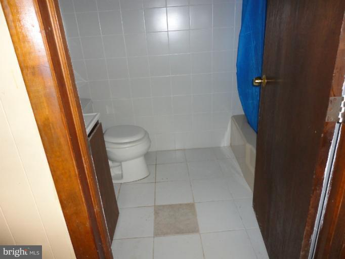 2508 Hughes Road Adelphi, MD 20783 - Photo 4 of 5 Bath