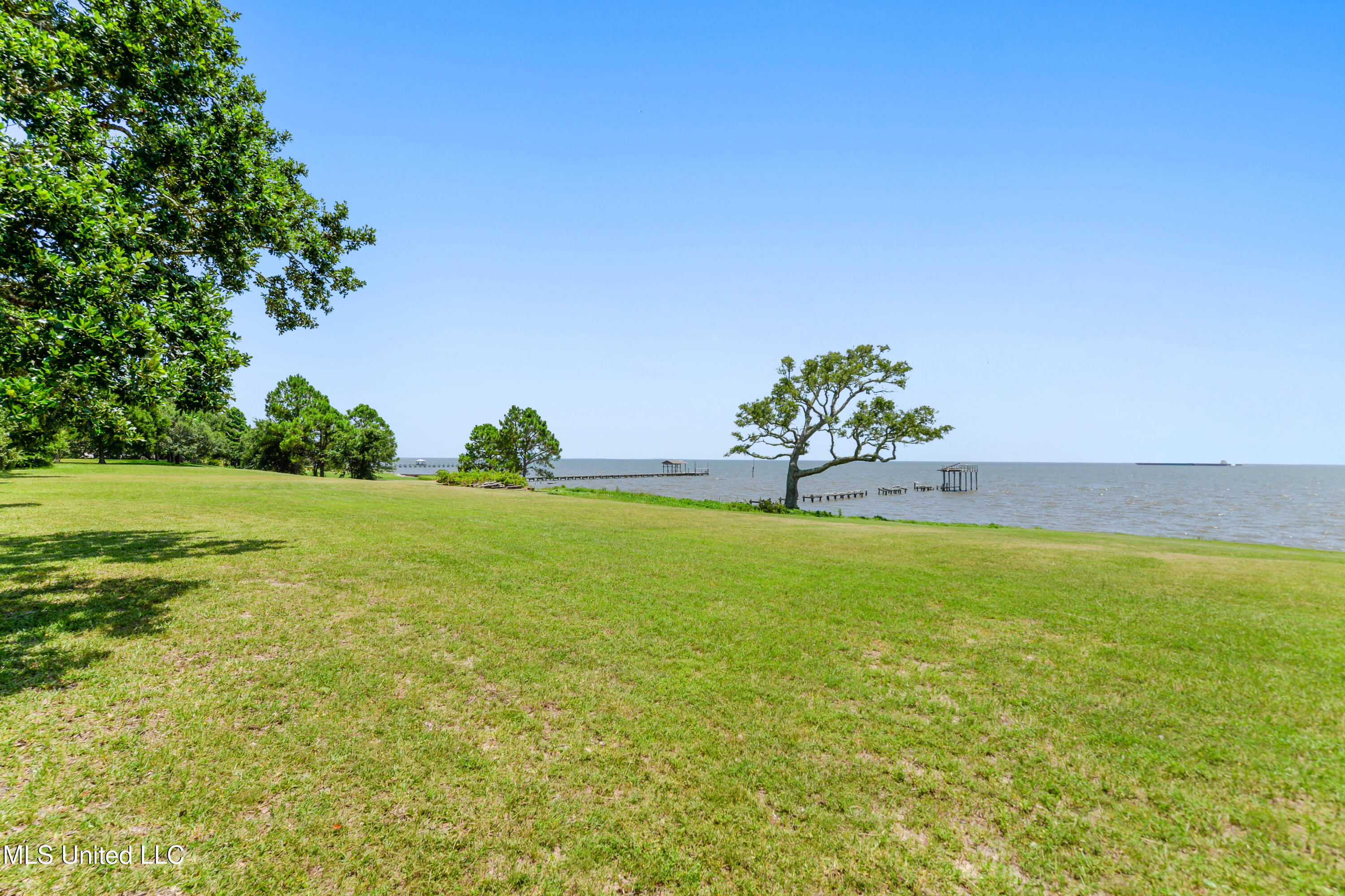 12001 Pointe Aux Chenes Road Ocean Springs, MS 39564 - Photo 125 of 143 065