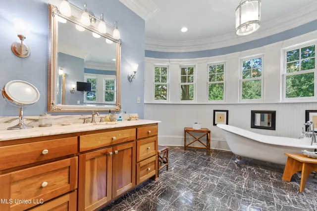 $2,400,000 | 12001 Pointe Aux Chenes Road, Ocean Springs, MS 39564