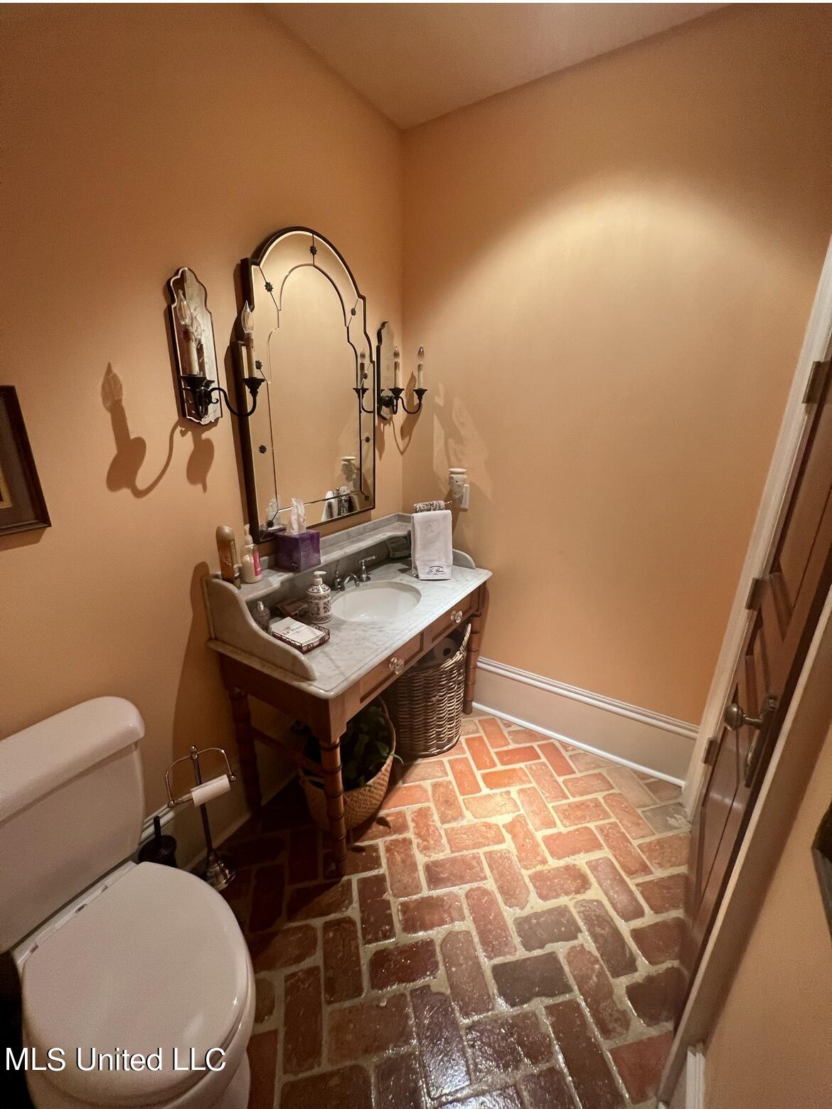 12001 Pointe Aux Chenes Road Ocean Springs, MS 39564 - Photo 46 of 143 Powder room