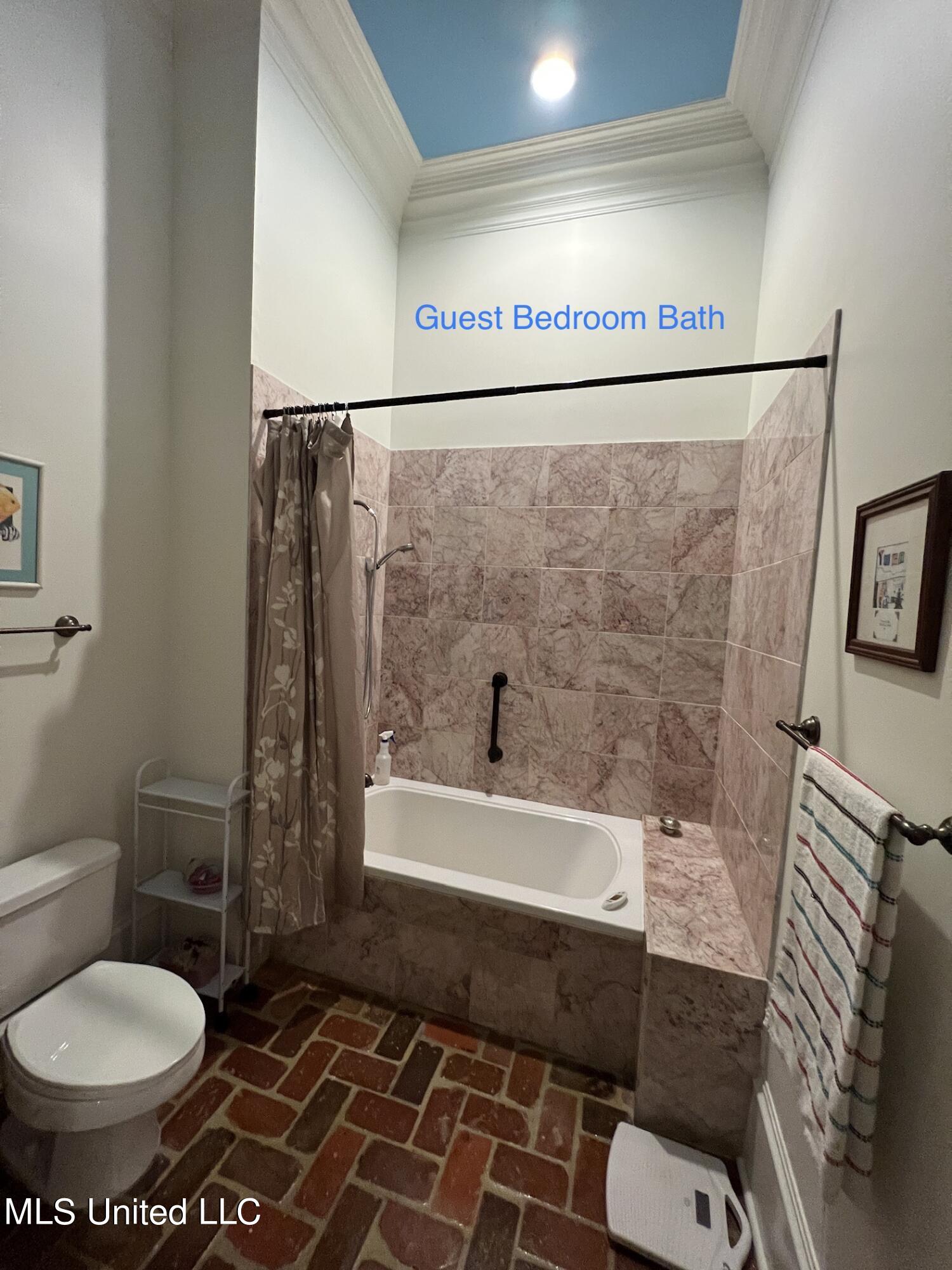 12001 Pointe Aux Chenes Road Ocean Springs, MS 39564 - Photo 50 of 143 Tub / Shower