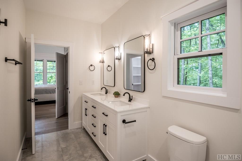 181 Narrows Road Sapphire, NC 28774 - Photo 33 of 66 Gallery Image 33