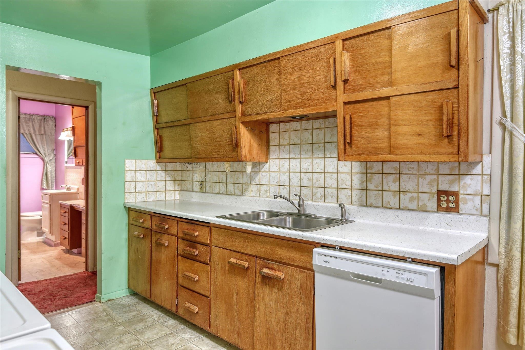 2717 East 19th Avenue Spokane, WA 99223 - Photo 15 of 33