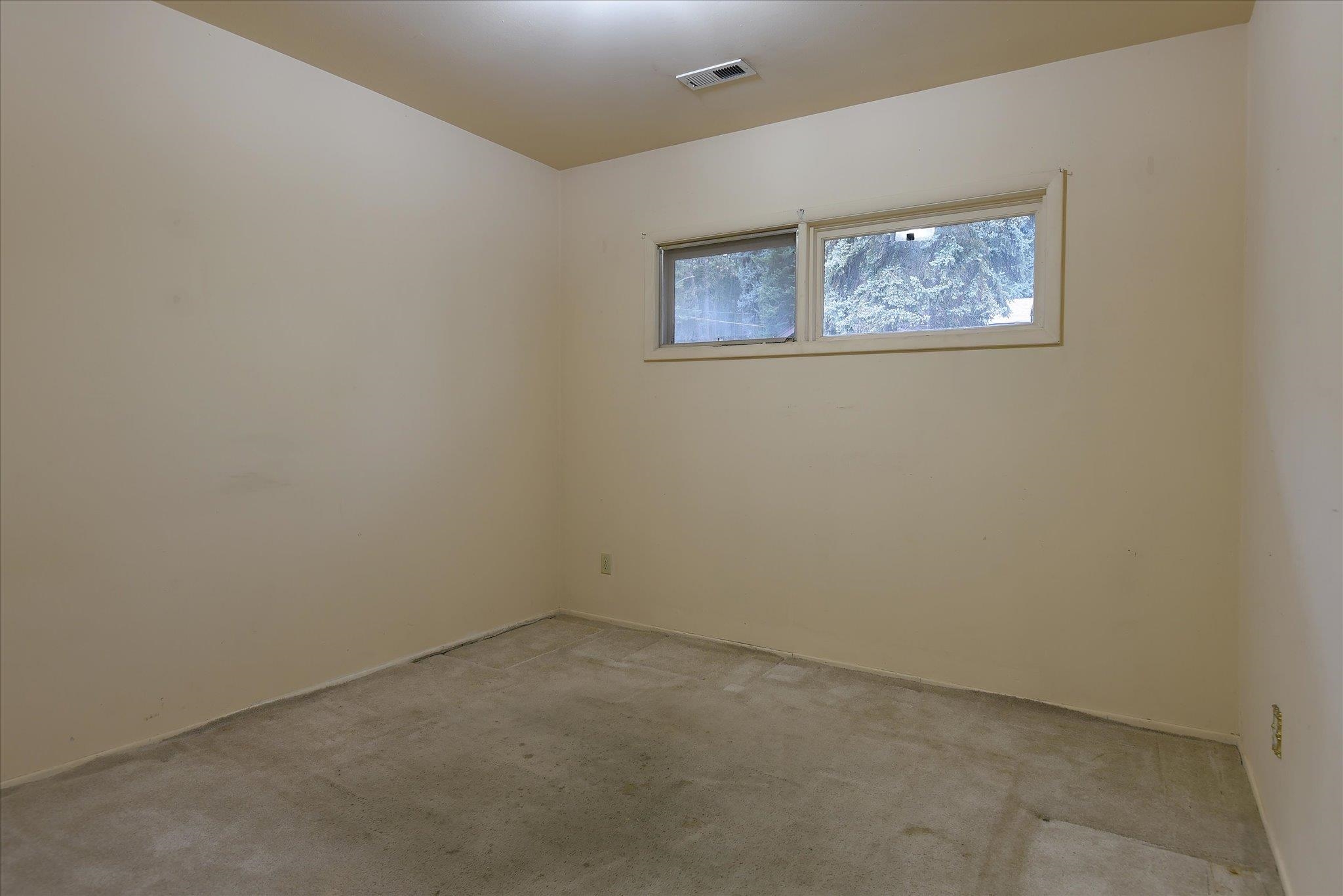 2717 East 19th Avenue Spokane, WA 99223 - Photo 22 of 33