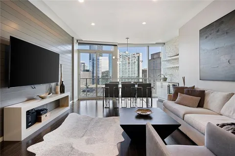 $450,000 | 3325 Piedmont Road Northeast, Unit 1608, Atlanta, GA 30305