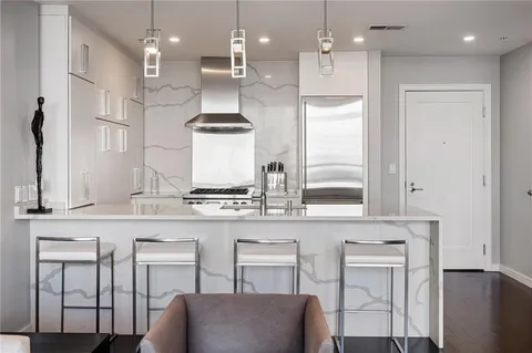 $450,000 | 3325 Piedmont Road Northeast, Unit 1608, Atlanta, GA 30305