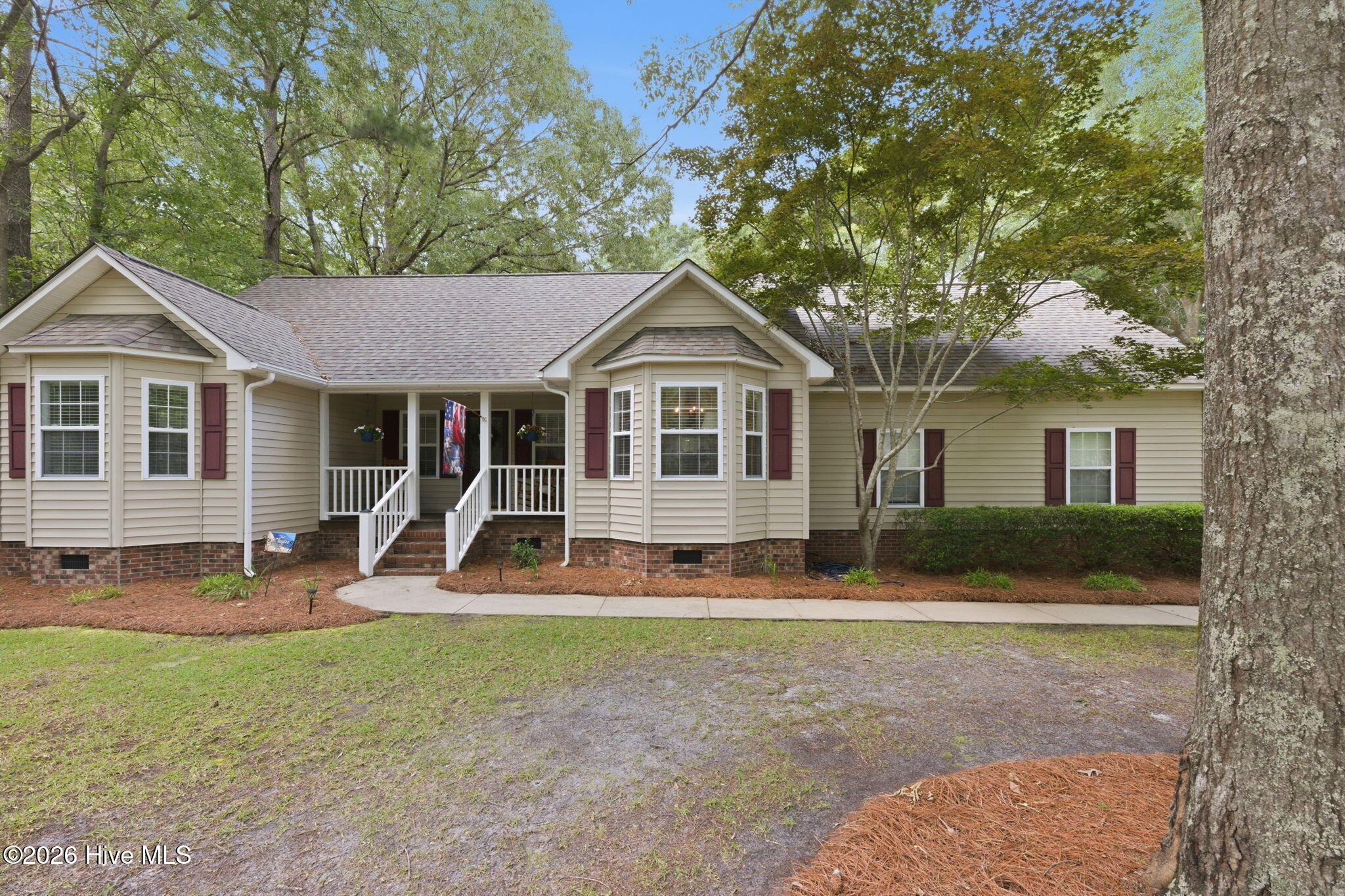 584 Deer Run Road New Bern, NC 28562 - Photo 2 of 47 1-web-or-mls-DSC_8332