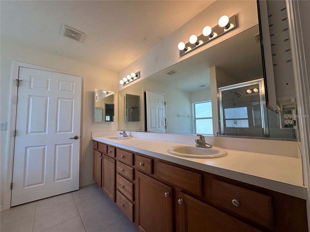 6807 Southwest 128th St Road Ocala, FL 34473 - Photo 6 of 12 Gallery Image 6