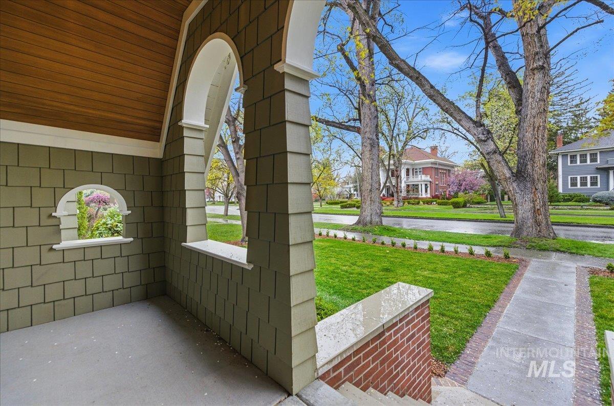 1210 North Harrison Boulevard Boise, ID 83702 - Photo 3 of 39 View of home's community with a porch
