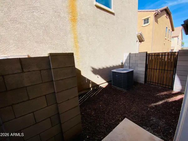 $2,299 | 1382 South Ponderosa Drive, Gilbert, AZ 85296