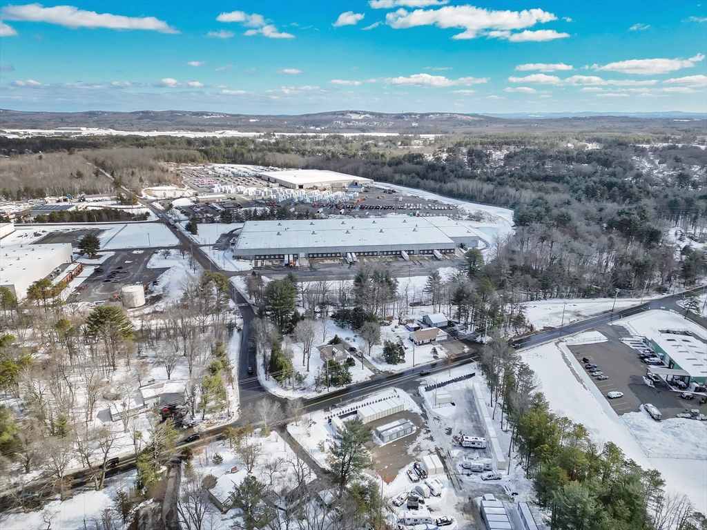 267 Lockhouse Road Westfield, MA 01085 - Photo 6 of 26 Gallery Image 6