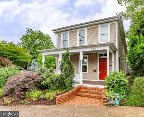 $999,999 | 705 Charlotte Street, Fredericksburg, VA 22401