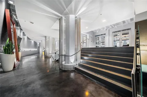 $600,000 | 805 Peachtree Street Northeast, Unit 521, Atlanta, GA 30308