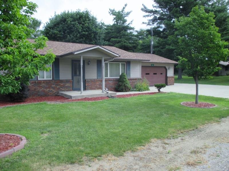 701 Spring Street Fremont, IN 46737 - Photo 2 of 4