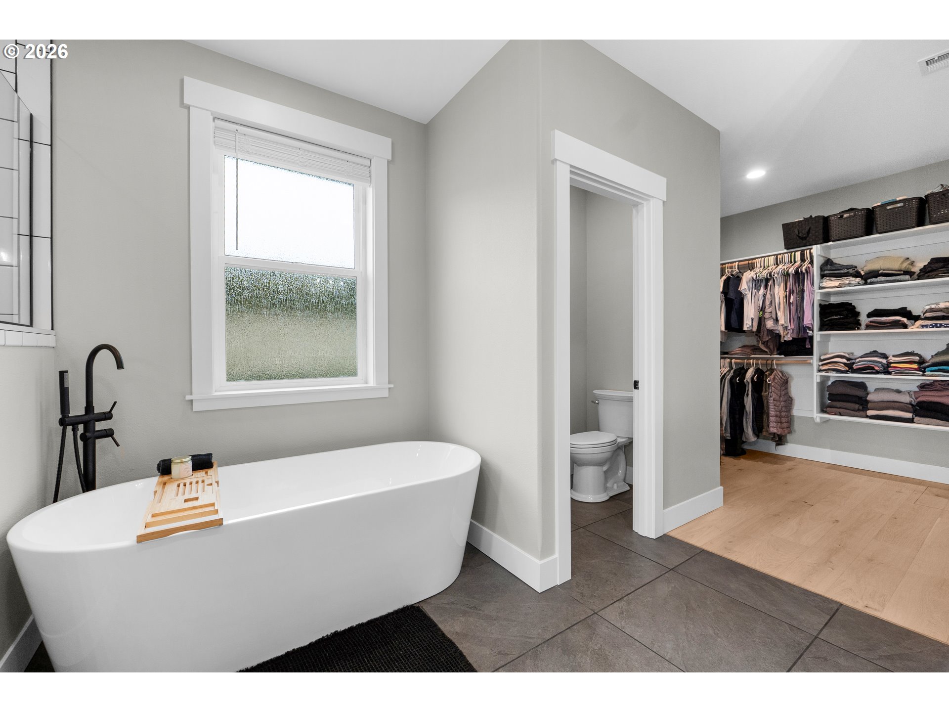 89120 Arrowhead Road Warrenton, OR 97146 - Photo 30 of 47 Bathroom, Attached