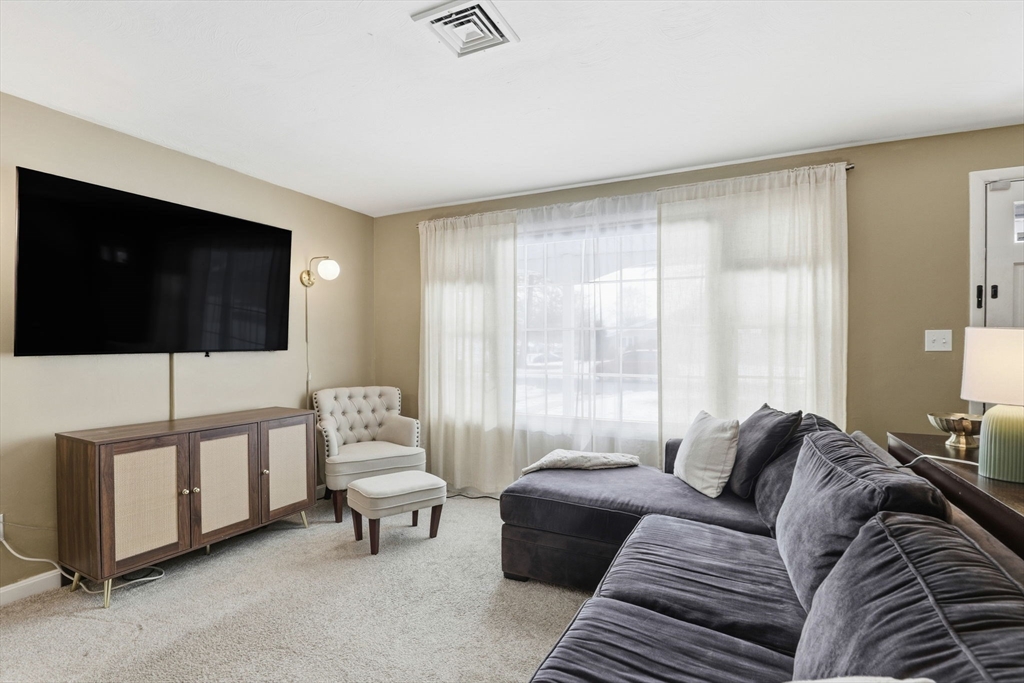 68 Michael Road Raynham, MA 02767 - Photo 4 of 31 Gallery Image 4