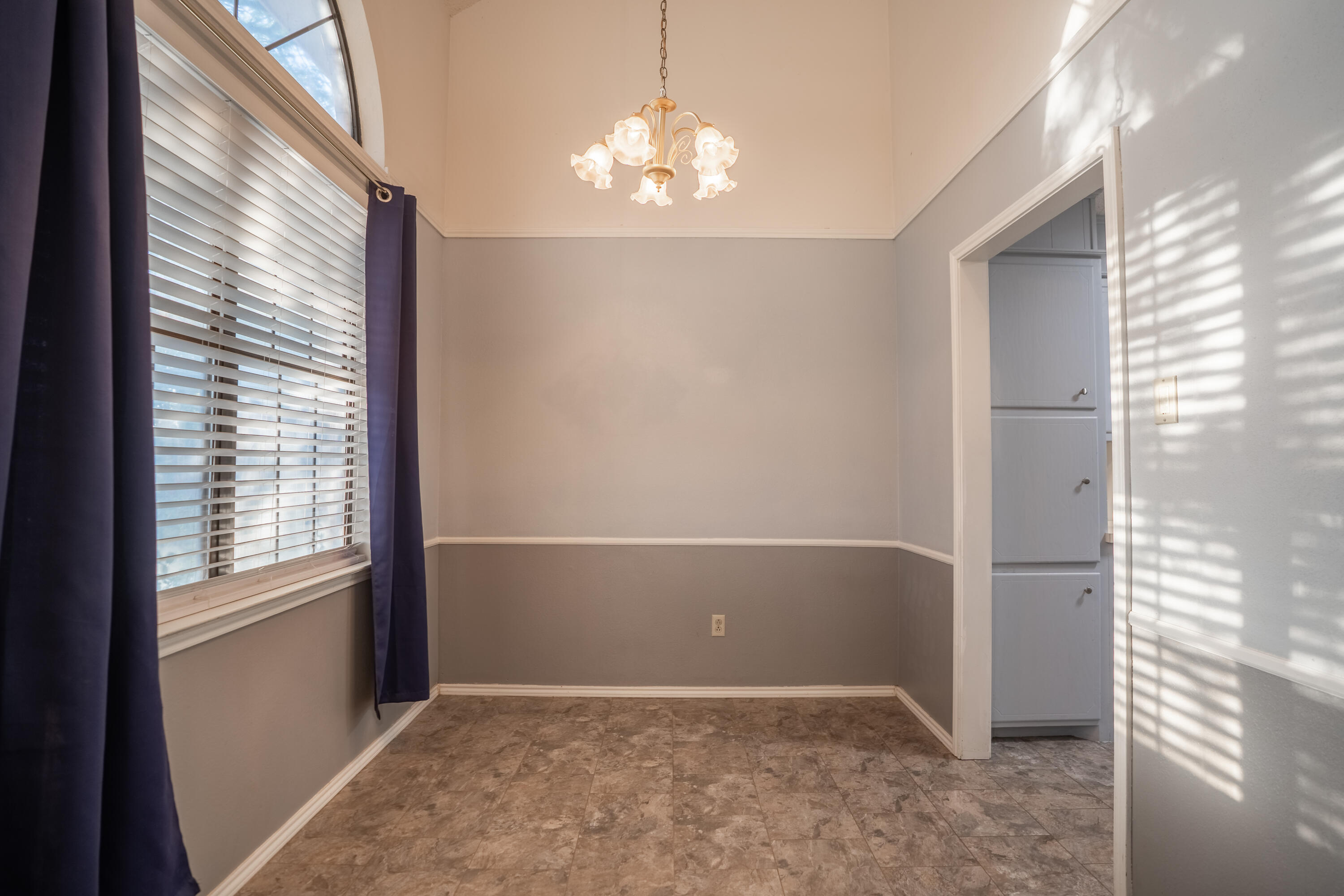 512 North Grover Avenue Lubbock, TX 79416 - Photo 12 of 34 a view of livingroom with window