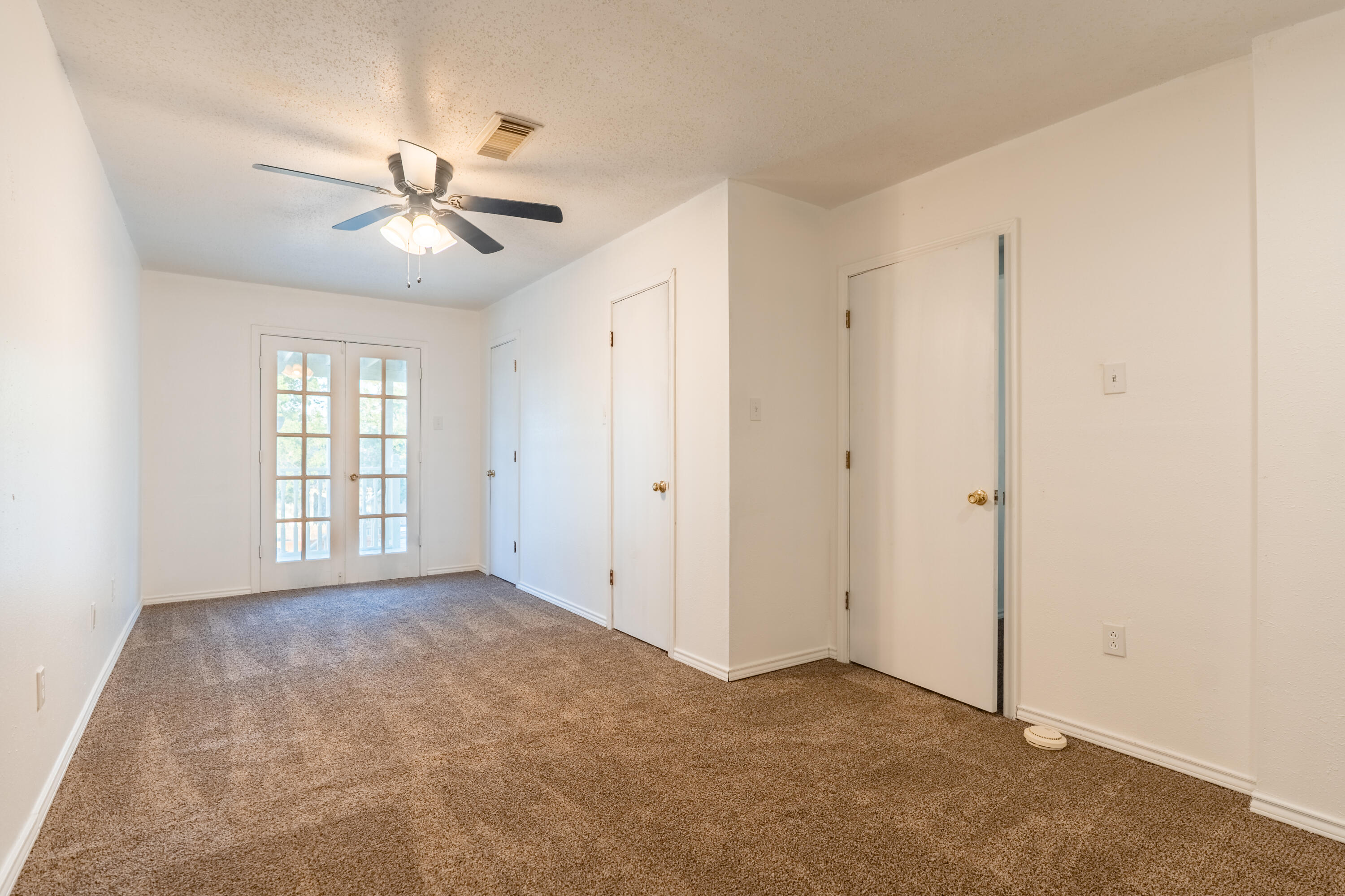 512 North Grover Avenue Lubbock, TX 79416 - Photo 23 of 34 a view of an empty room with a window