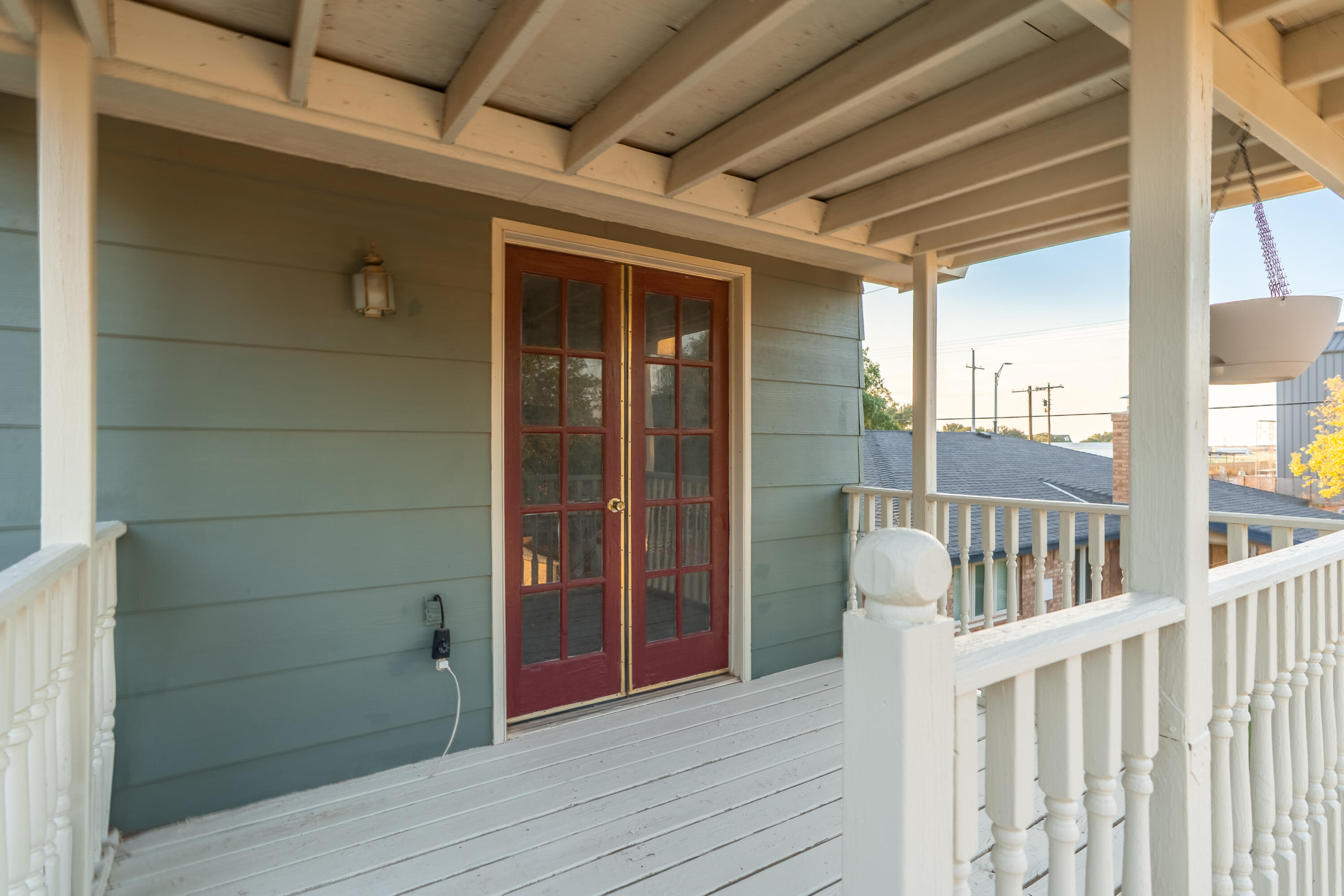 512 North Grover Avenue Lubbock, TX 79416 - Photo 31 of 34 a view of balcony