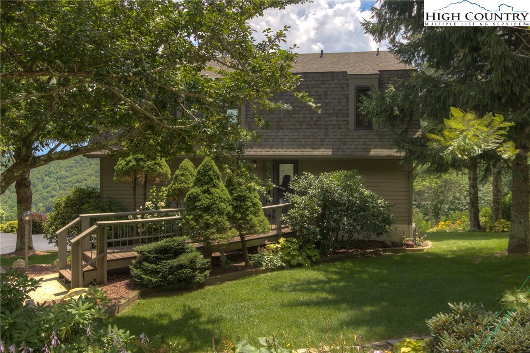 457 Skiview Road Seven Devils, NC 28604 - Photo 4 of 39 Gallery Image 4