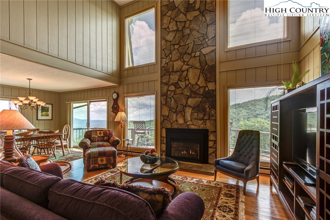 457 Skiview Road Seven Devils, NC 28604 - Photo 6 of 39 Gallery Image 6