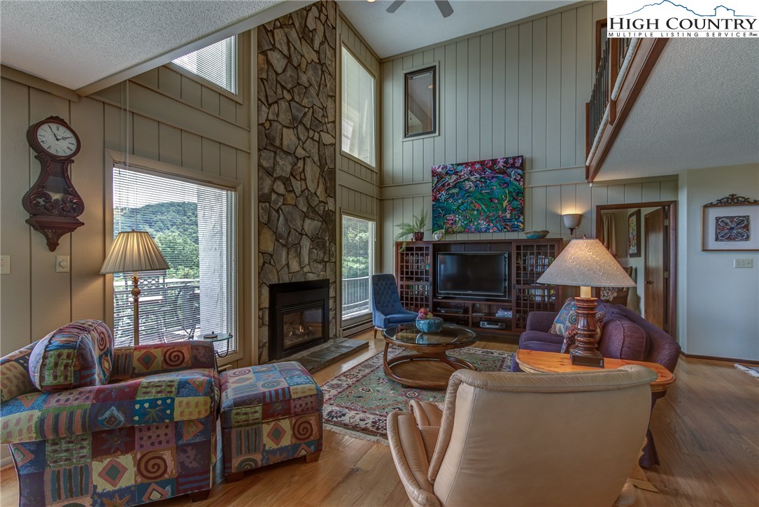 457 Skiview Road Seven Devils, NC 28604 - Photo 8 of 39 Gallery Image 8
