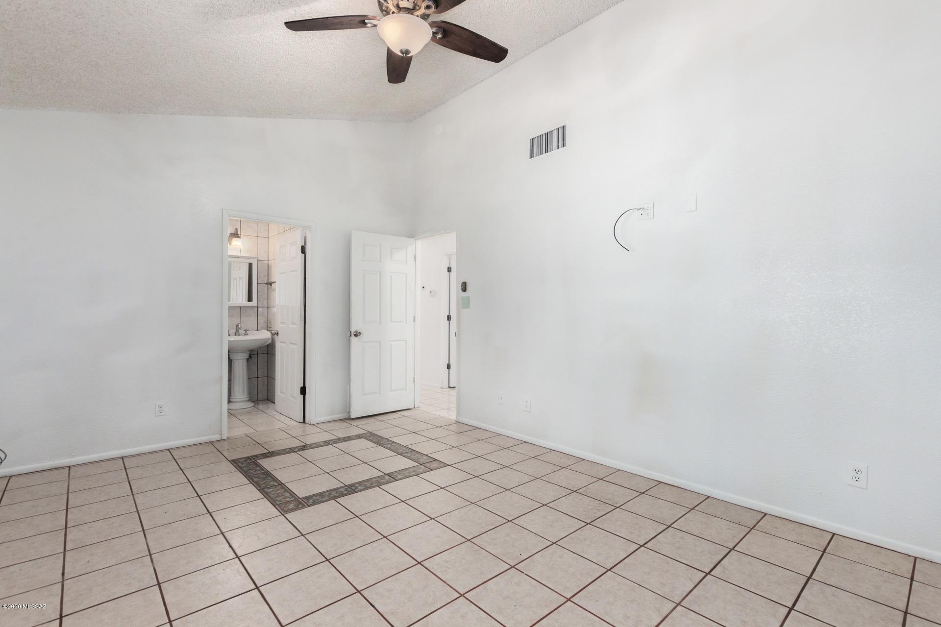 315 Via Papagayo Rio Rico, AZ 85648 - Photo 15 of 25