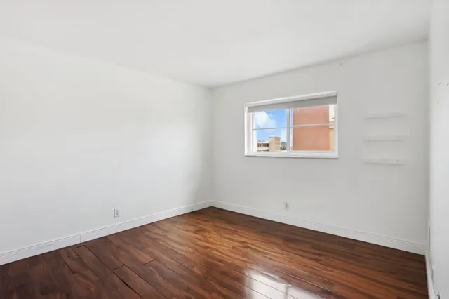 $249,000 | 500 Northeast 12th Avenue, Unit 701, Hallandale Beach, FL 33009