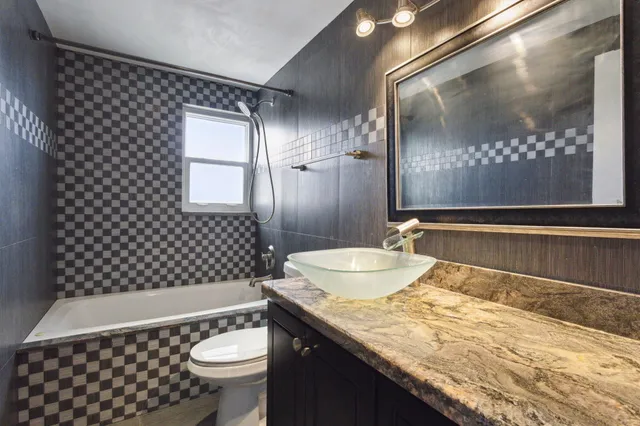 $249,000 | 500 Northeast 12th Avenue, Unit 701, Hallandale Beach, FL 33009