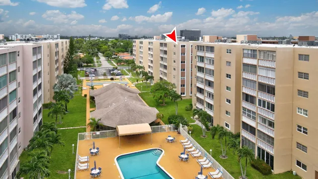 $249,000 | 500 Northeast 12th Avenue, Unit 701, Hallandale Beach, FL 33009