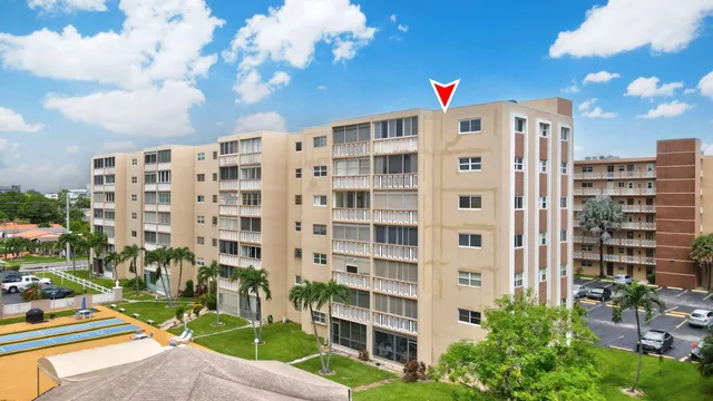 $249,000 | 500 Northeast 12th Avenue, Unit 701, Hallandale Beach, FL 33009