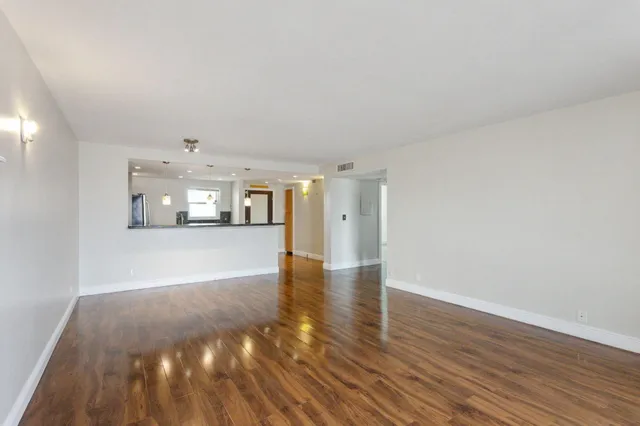 $249,000 | 500 Northeast 12th Avenue, Unit 701, Hallandale Beach, FL 33009
