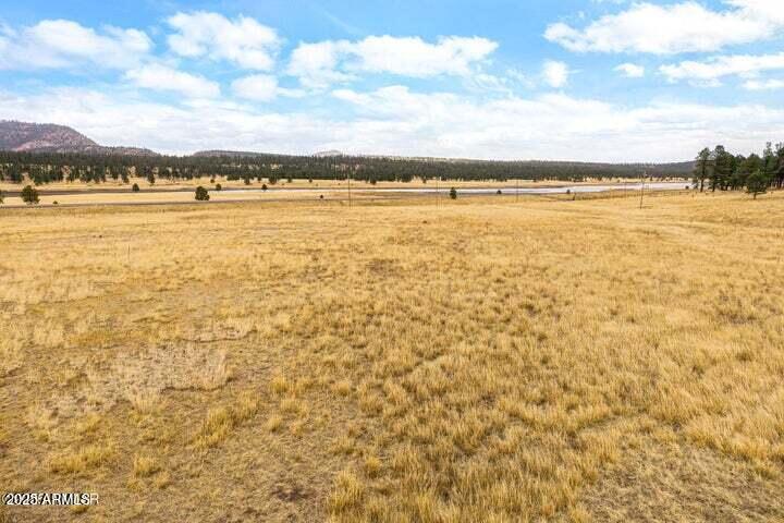 440 2104, Unit 5J Alpine, AZ 85920 - Photo 8 of 15 a view of an ocean