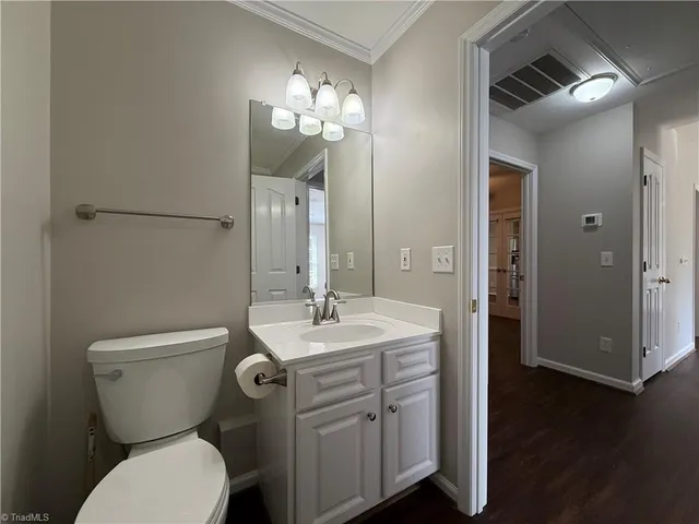 $1,725 | 815 Meadowstone Drive, Winston-Salem, NC 27104