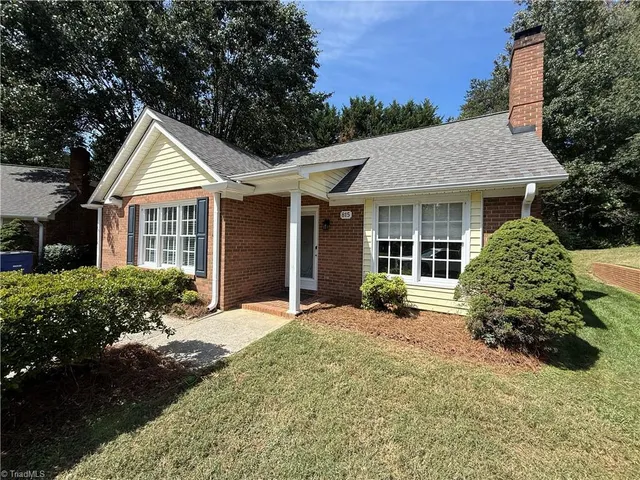 $1,725 | 815 Meadowstone Drive, Winston-Salem, NC 27104