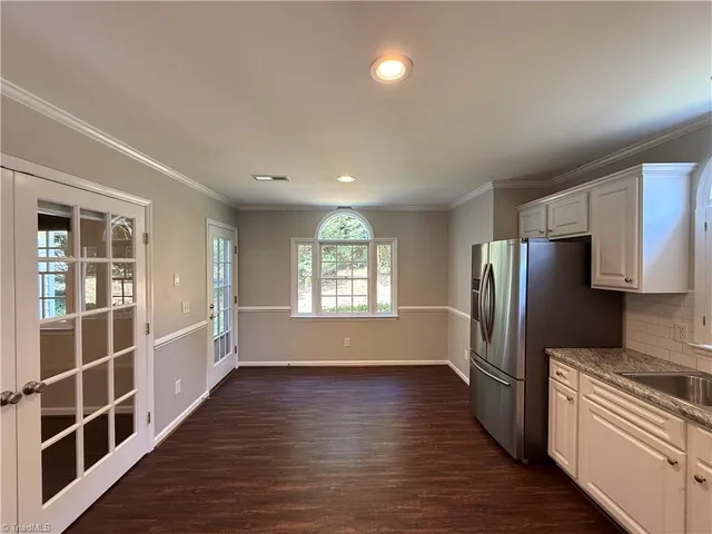 $1,725 | 815 Meadowstone Drive, Winston-Salem, NC 27104