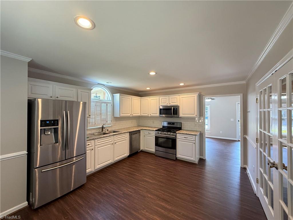 815 Meadowstone Drive Winston-Salem, NC 27104 - Photo 7 of 22