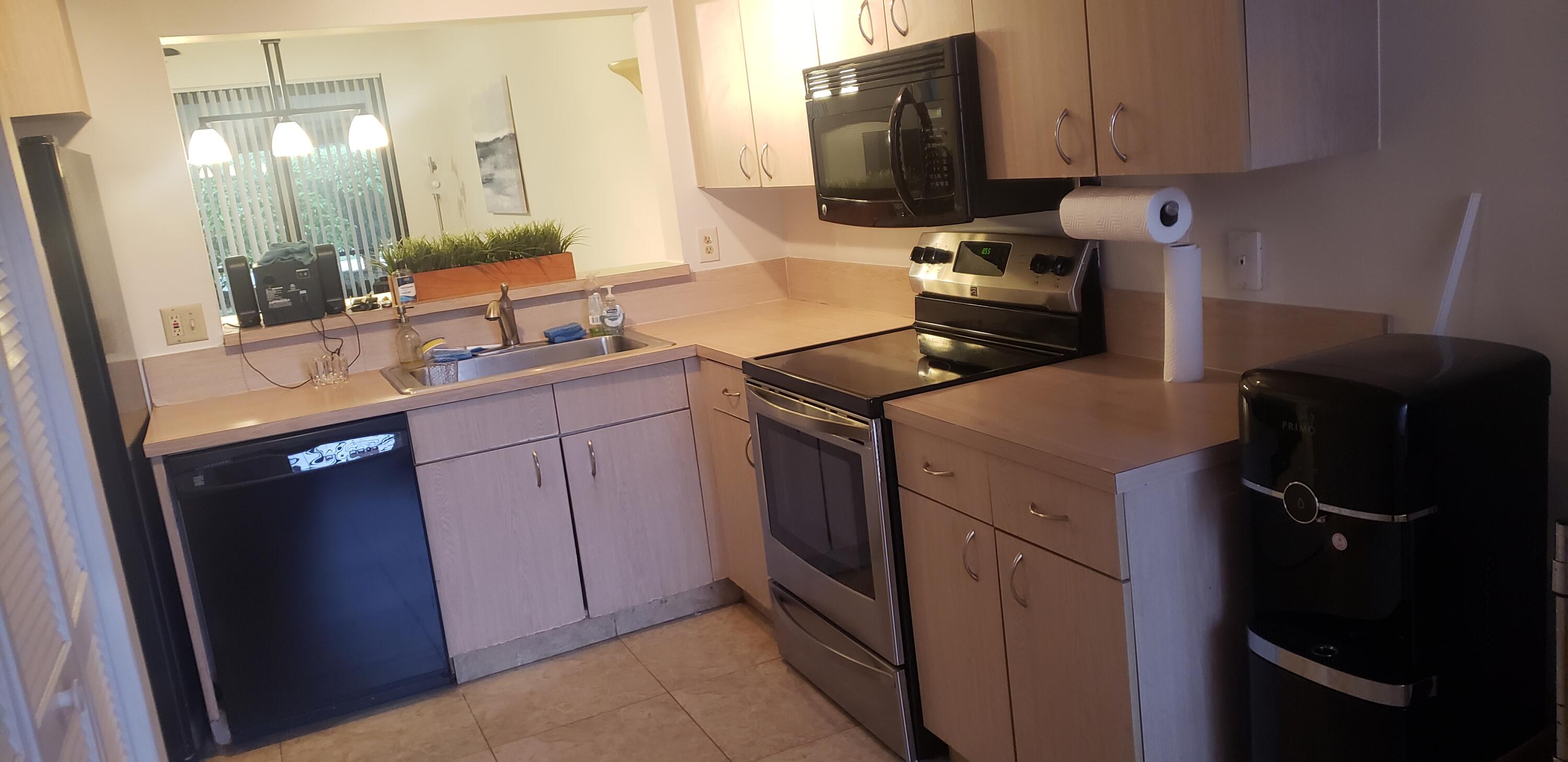 8659 Vía Reale, Unit 3 Boca Raton, FL 33496 - Photo 15 of 23 22-