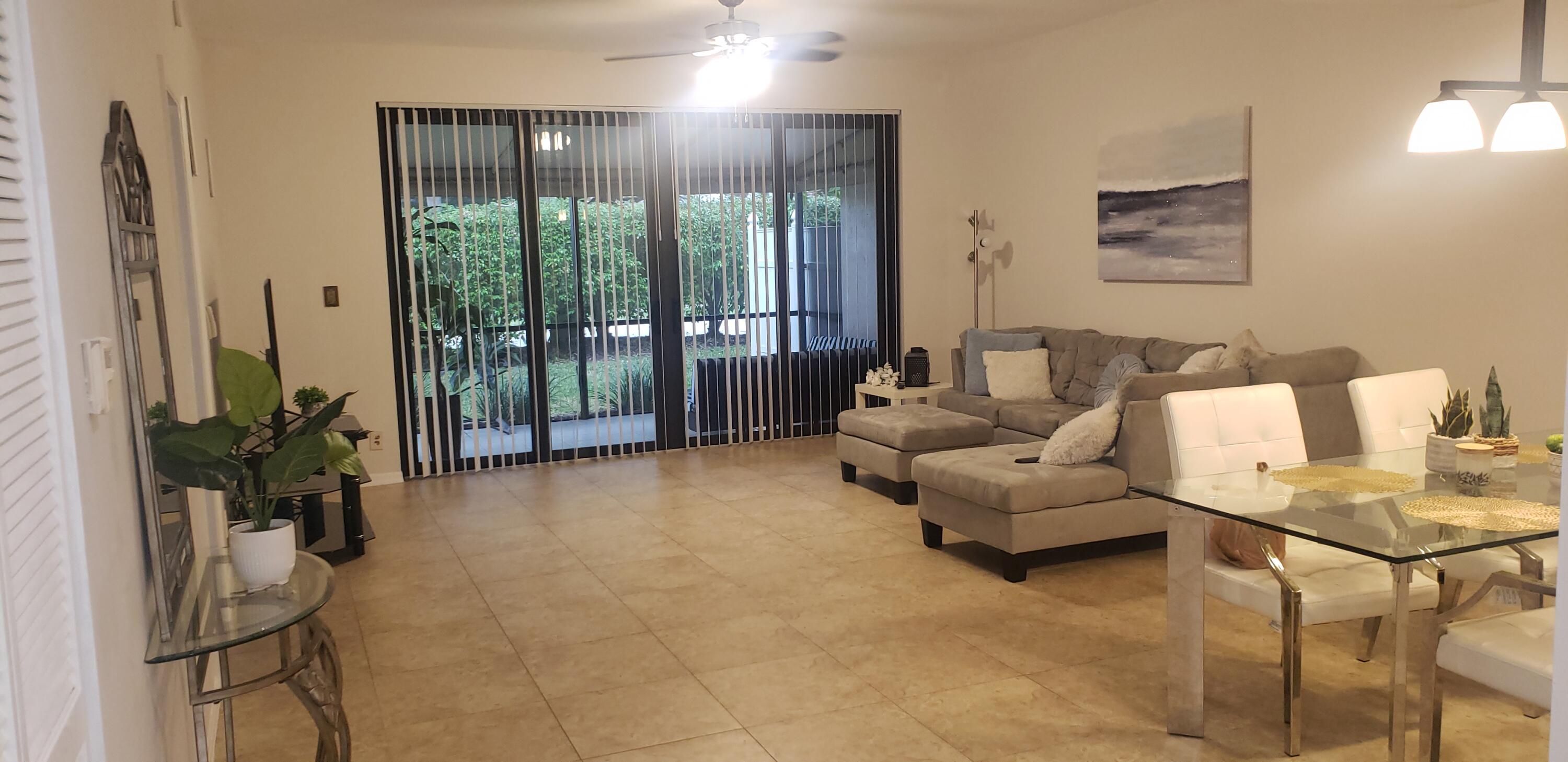 8659 Vía Reale, Unit 3 Boca Raton, FL 33496 - Photo 3 of 23 5-
