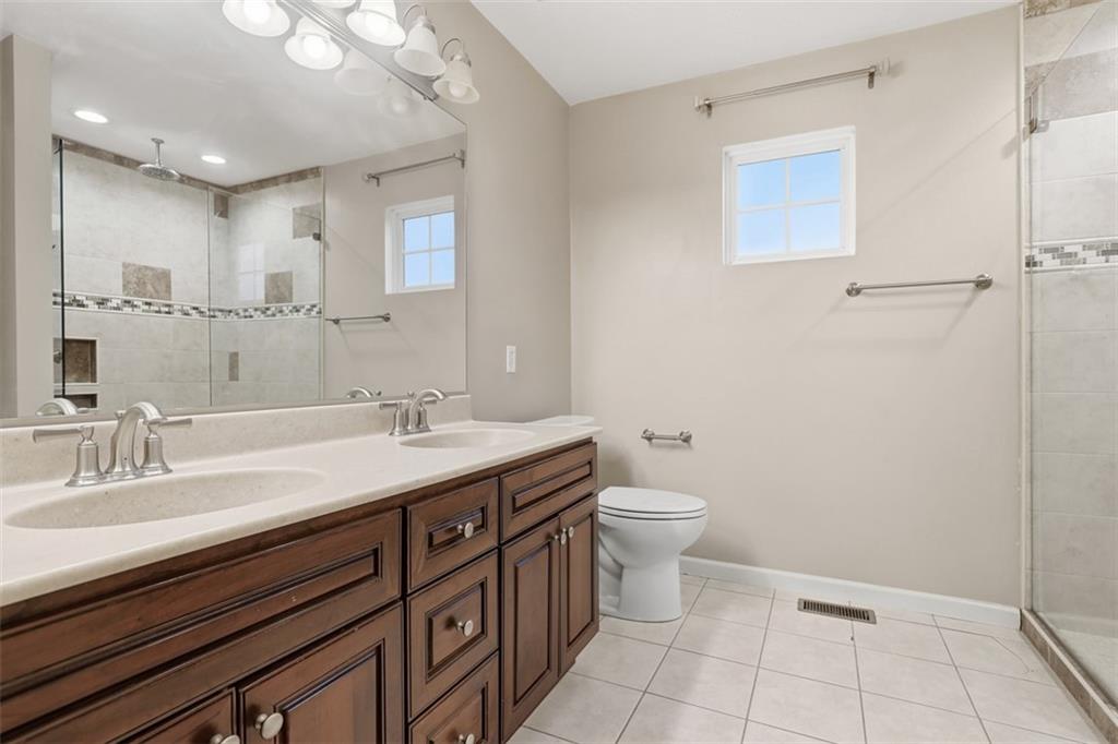 251 Field Club Circle McKees Rocks, PA 15136 - Photo 19 of 32