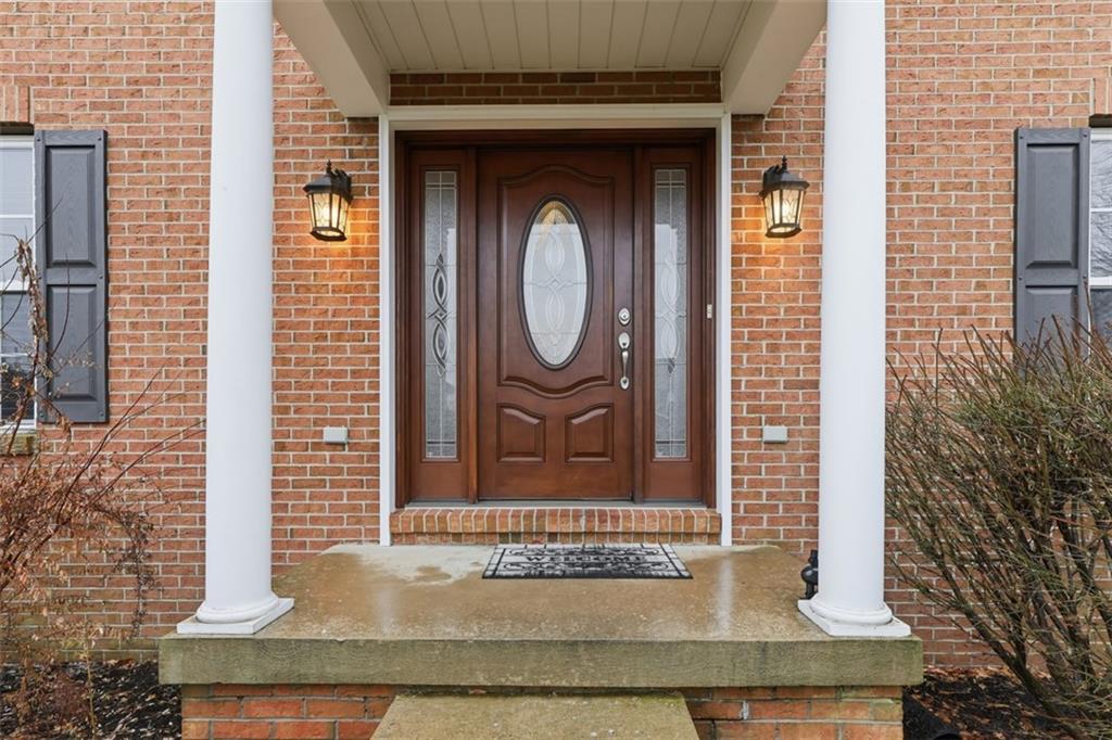 251 Field Club Circle McKees Rocks, PA 15136 - Photo 2 of 32