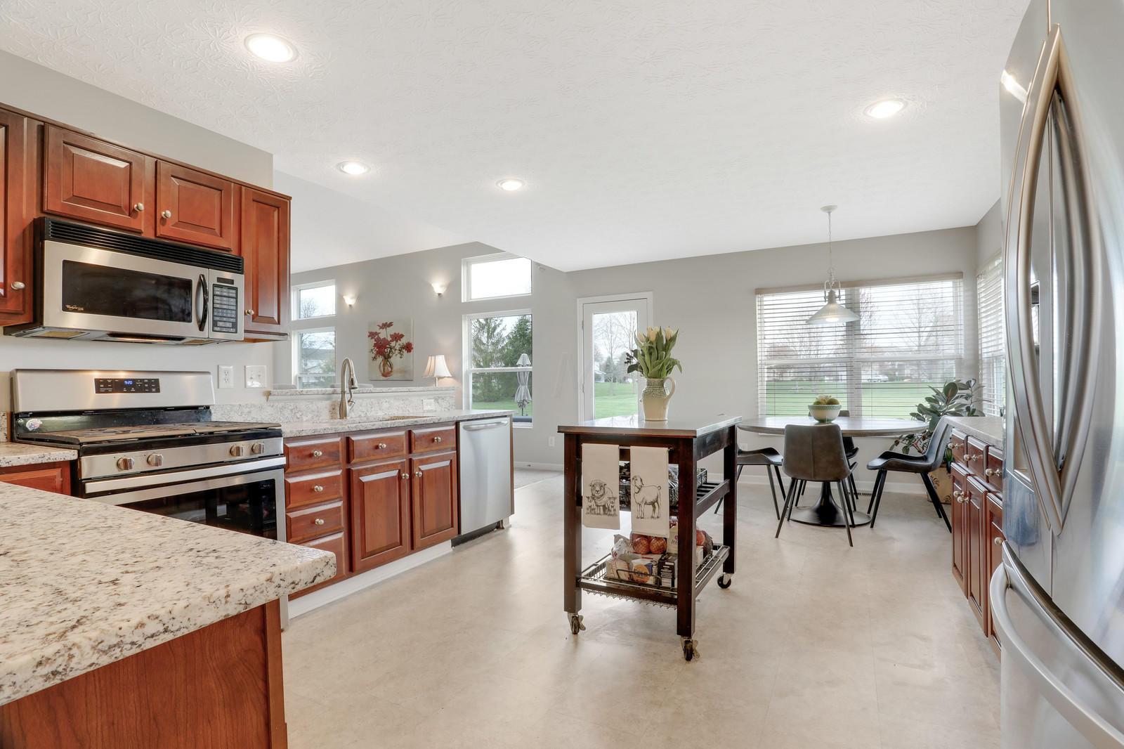 6410 Clark State Road New Albany, OH 43054 - Photo 10 of 43