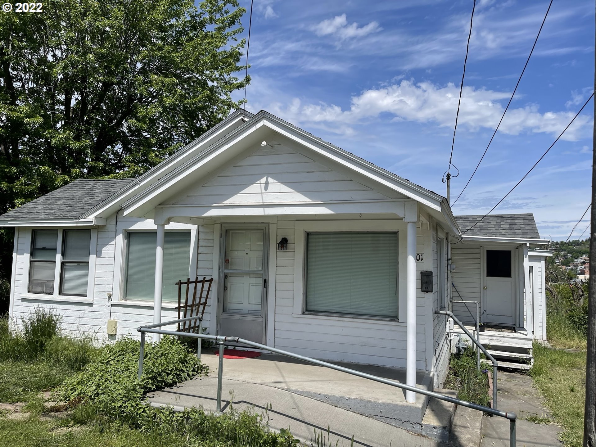301 Southwest Isaac Avenue Pendleton, OR 97801 - Photo 1 of 16