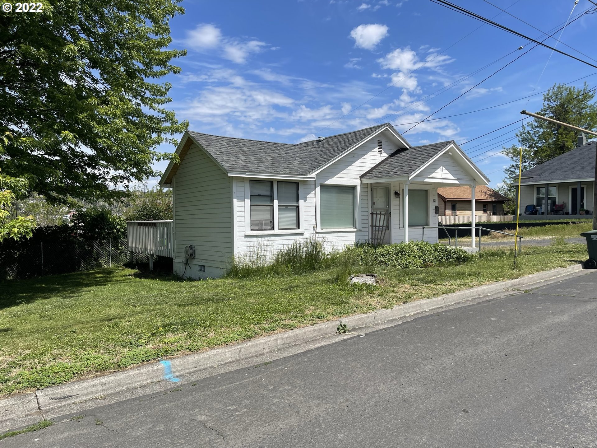 301 Southwest Isaac Avenue Pendleton, OR 97801 - Photo 2 of 16