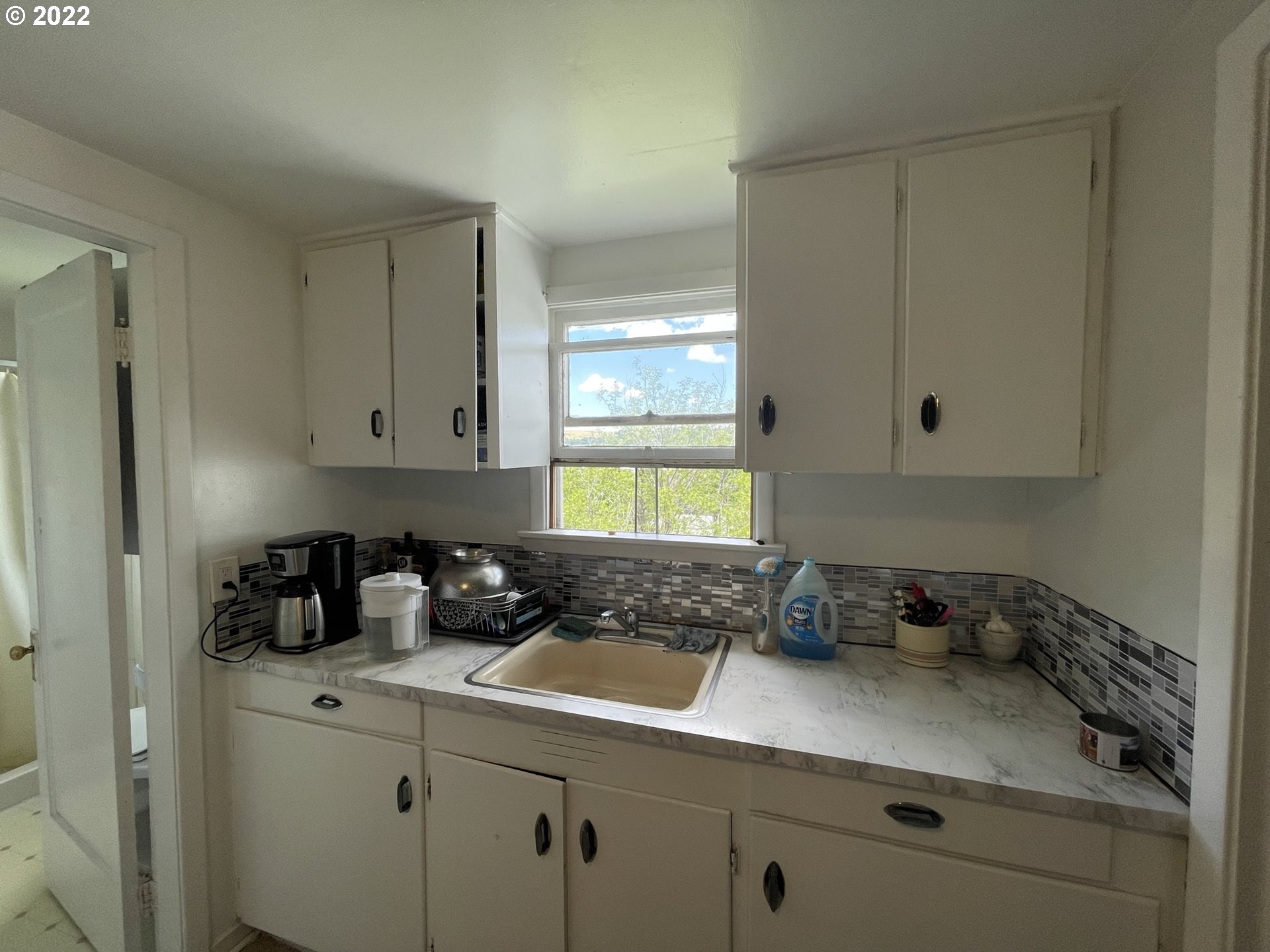 301 Southwest Isaac Avenue Pendleton, OR 97801 - Photo 6 of 16