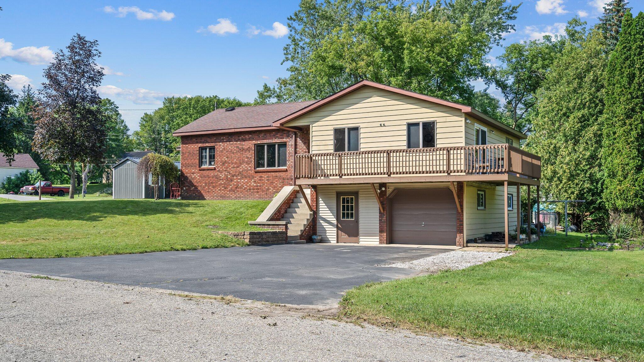112 Tioga Street Reed City, MI 49677 - Photo 1 of 36 12-web-or-mls-DSC04245