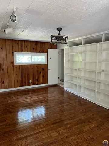 $246,900 | 1503 Southwest MacVicar Avenue, Topeka, KS 66604